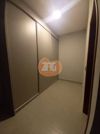 Imagem LOCAÇÃO ou VENDA CASA TÉRREA CAMPOS DO CONDE II 03 DORMS 02 SUITES 04 VAGAS