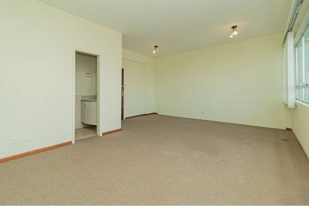 Imagem Sala Comercial em Petrópolis