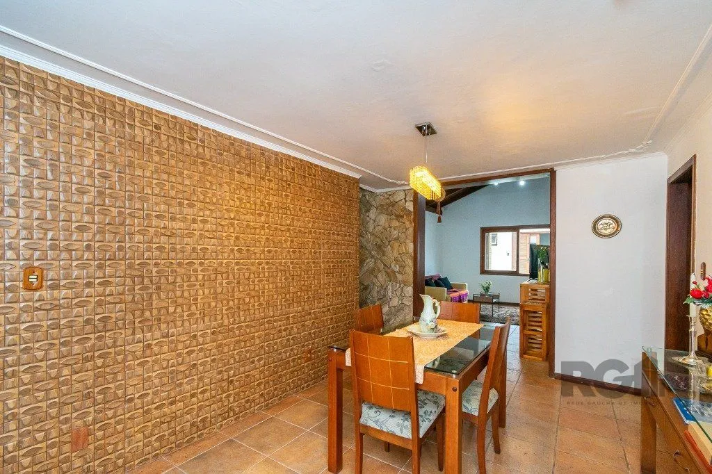 Imagem Casa no Jardim Itu com 6 dormitórios e 2 vagas e piscina