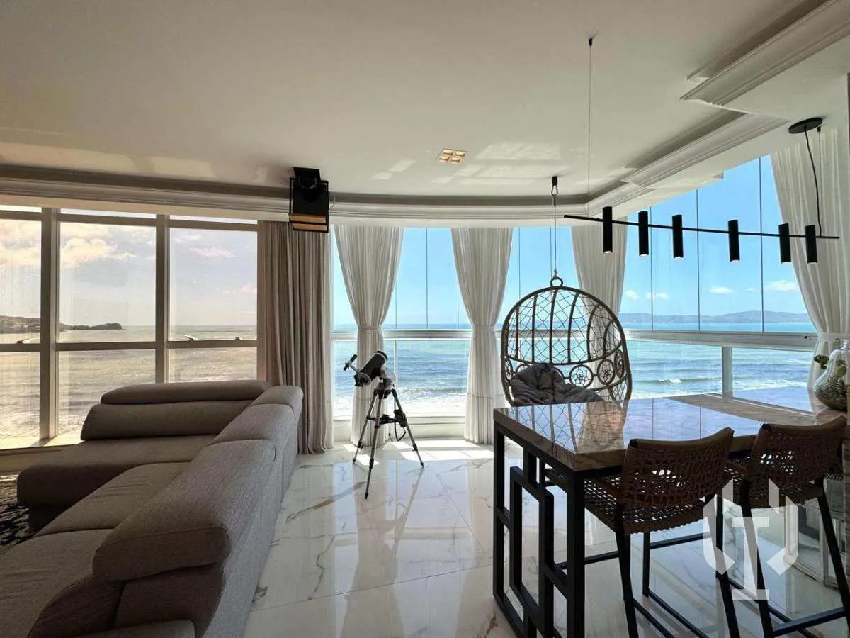 Imagem Apartamento Frente Mar Finamente Mobiliado e Decorado, com 4 Suítes, em Itapema.