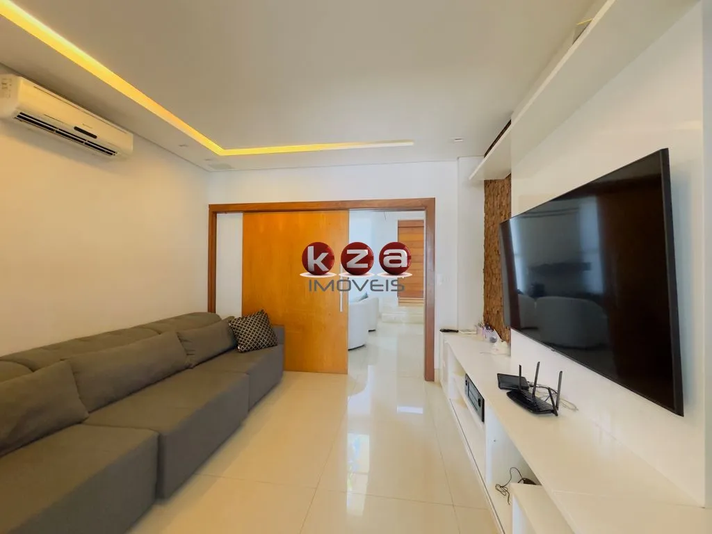 Imagem Luxuosa casa em condomínio à venda em Valinhos-SP, no Condomínio Porto Seguro Village: 3 quartos, 3 suítes, 2 salas, 5 banheiros, 2 vagas, 454m².