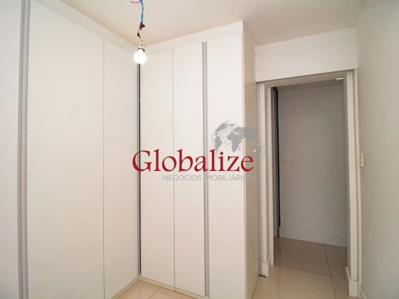 Imagem Apartamento à venda 3 quartos, 2 suítes 2 vagas de garagem na Ponta da Praia em Santos por R$1.500.000,00