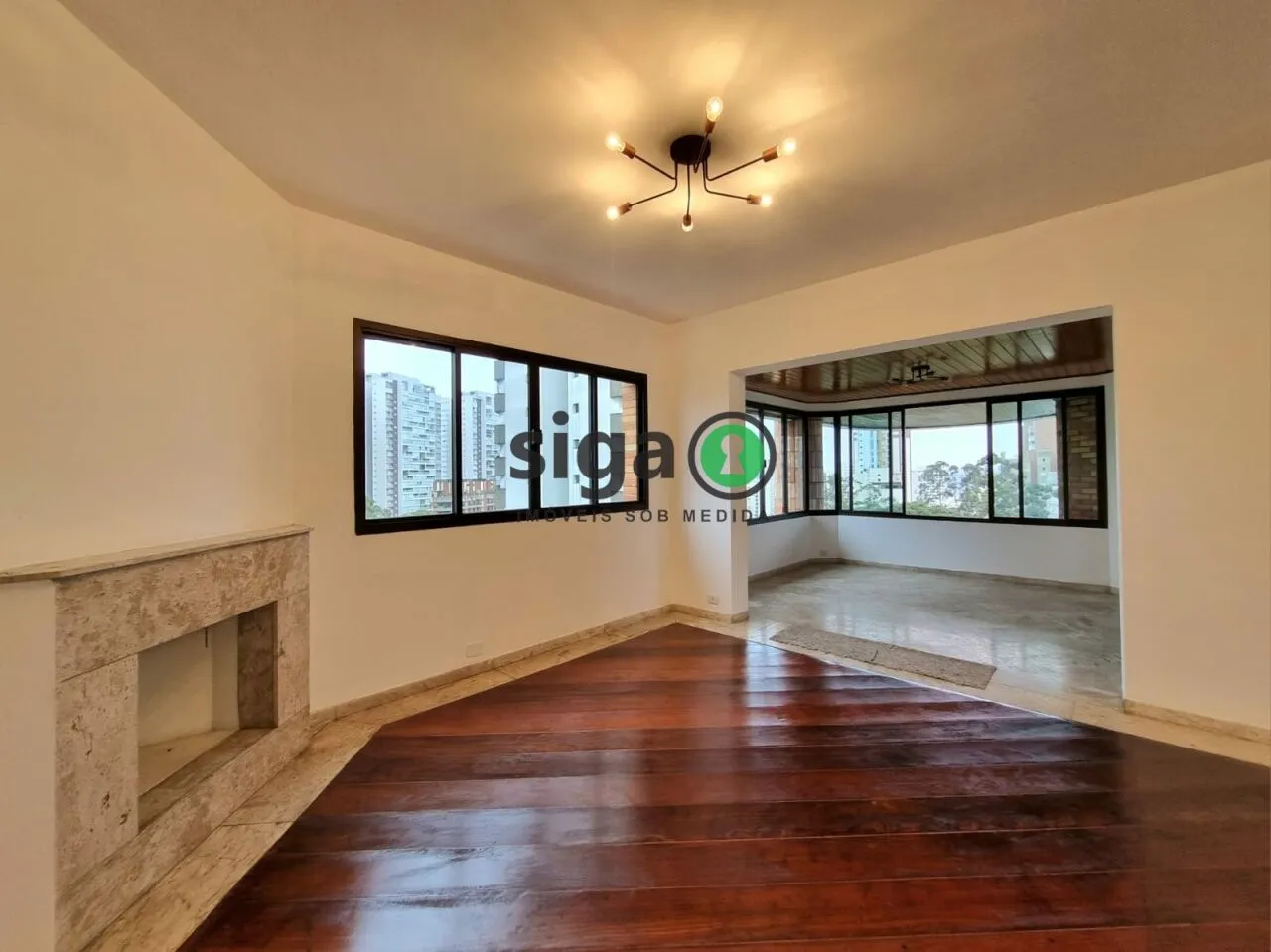Imagem VENDE no Morumbi (Vila Suzana) Apartamento com 4 suítes, 4 Vagas + Depósito