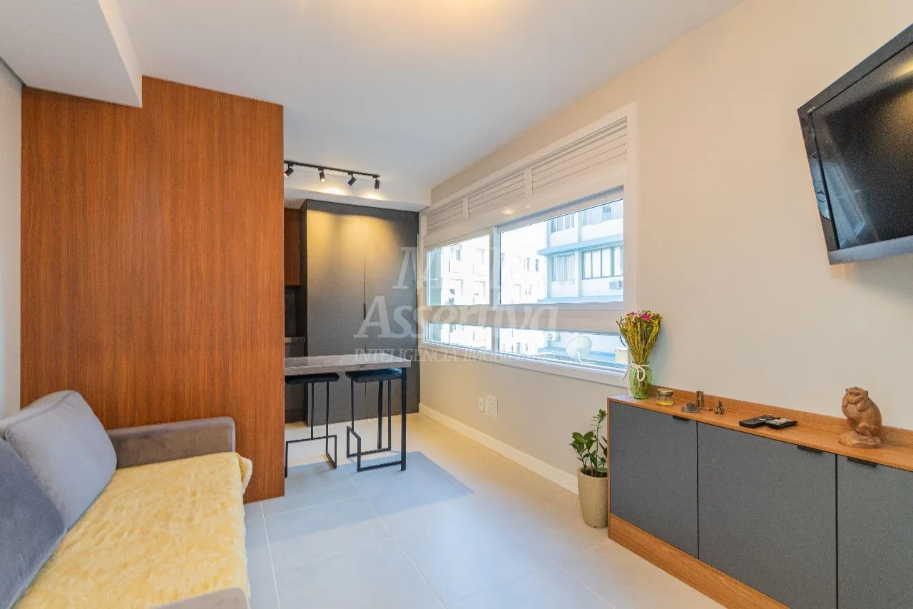 Imagem Ótimo apartamento mobiliado e decorado à venda em Porto Alegre/RS