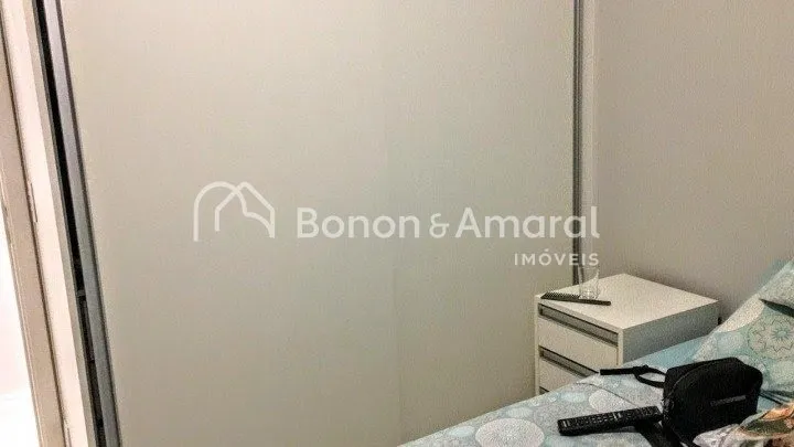 Imagem Apartamento com 3 Quartos sendo 1 suíte e 2 banheiros, 2 vagas à Venda, 80 m²