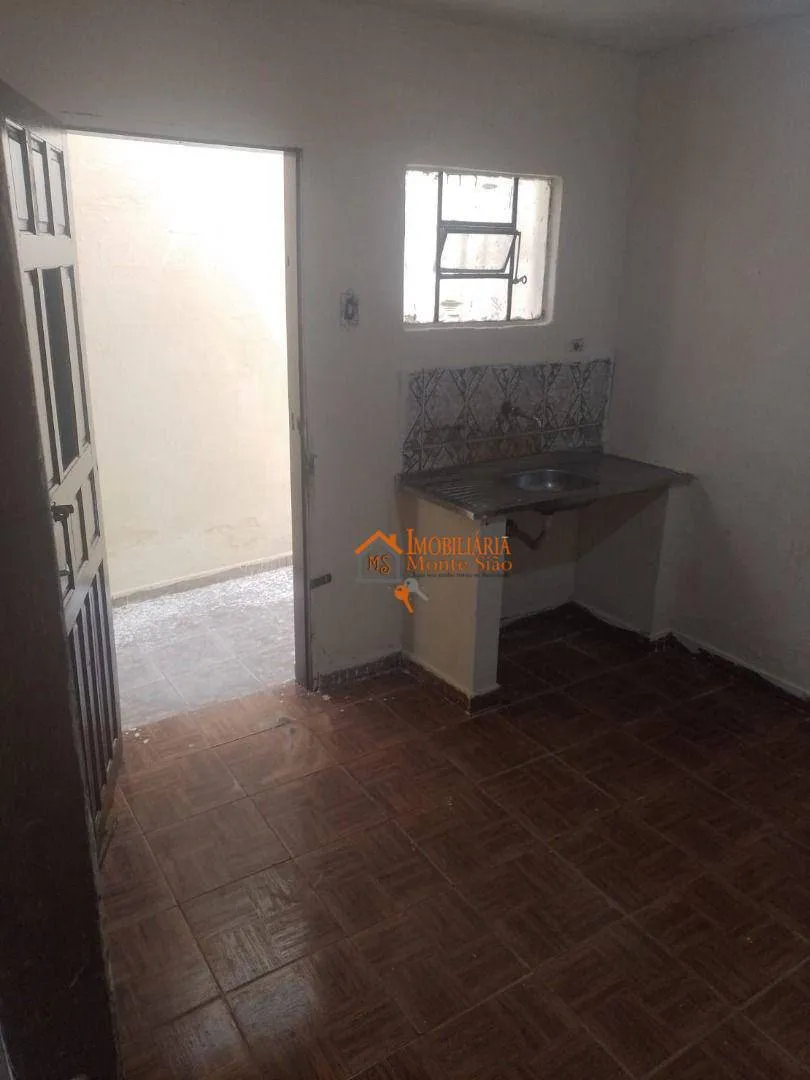 Imagem Sobrado com 4 dormitórios à venda, 200 m² por R$ 426.000,00 - Cidade Soberana - Guarulhos/SP