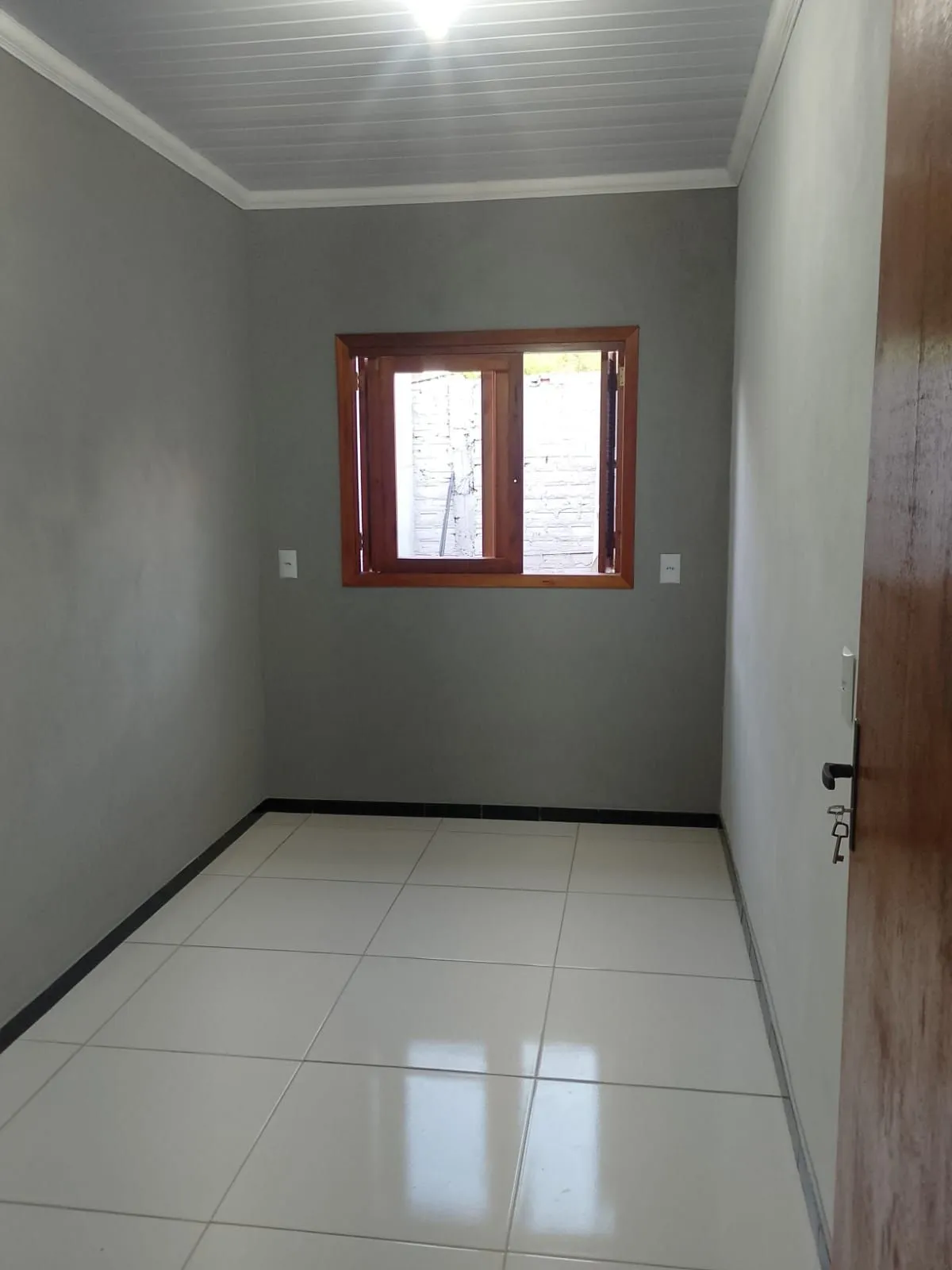 Imagem Casa em Canoas - Mato Grande de 3 dormitórios e 2 vagas DESOCUPADA