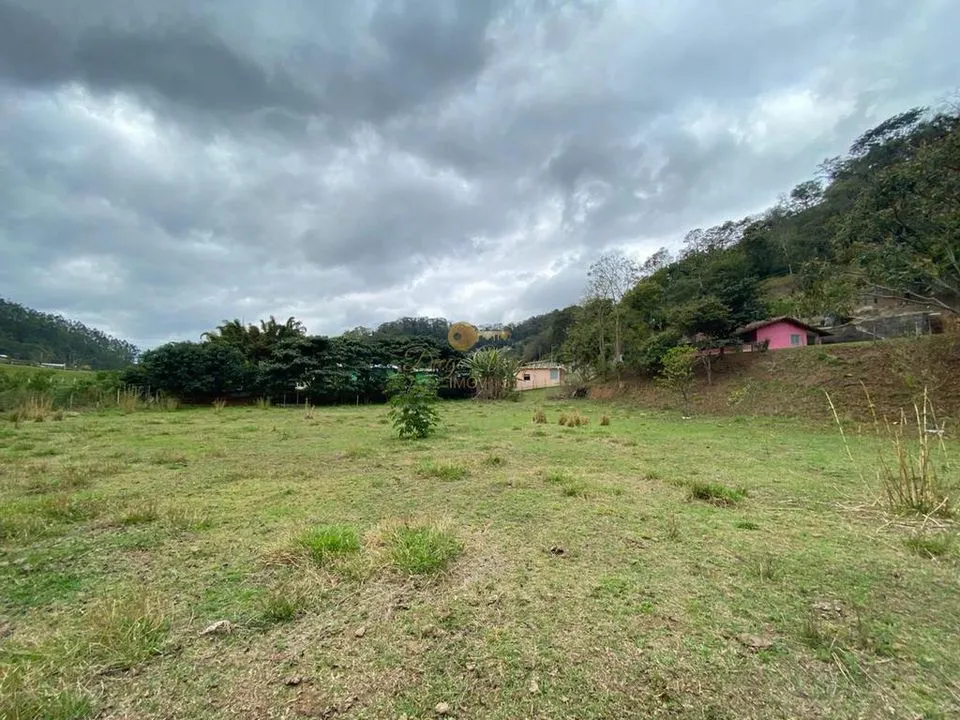 Imagem Terreno para Venda em Teresópolis / RJ no bairro Pessegueiros