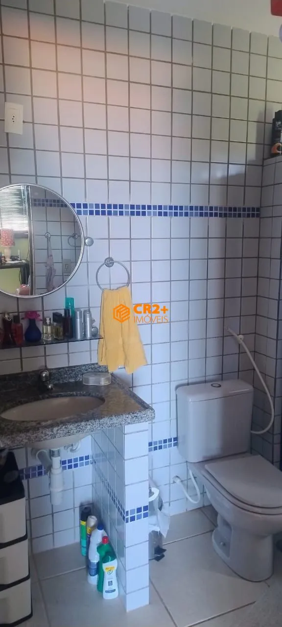 Imagem Vendo Casa triplex 06 quartos, 02 suítes, 03 vagas de garagem, 200 m2 em Cabo de