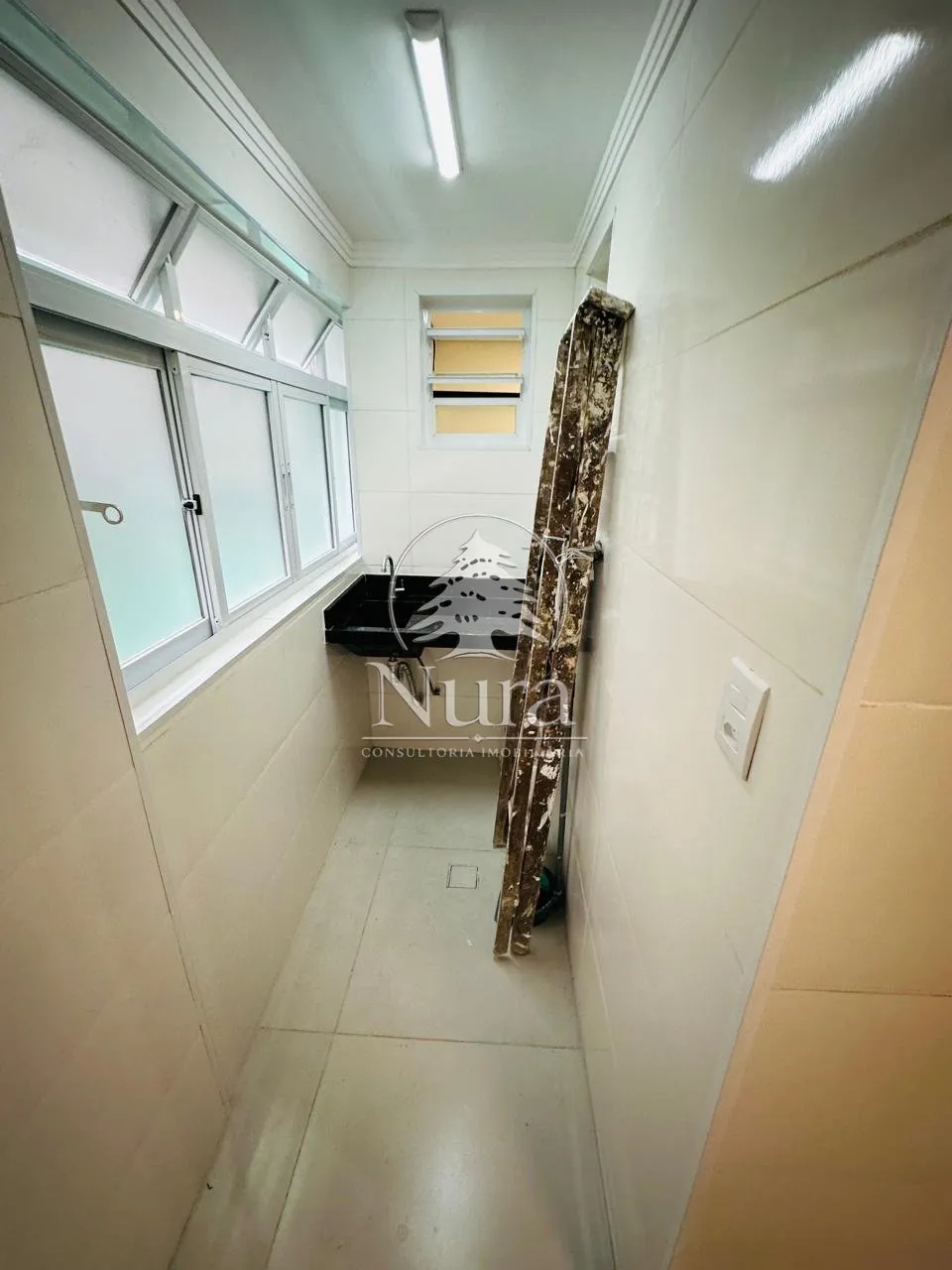Imagem Apartamento de 2 quartos, 63m² no bairro Ponta da Praia, em Santos
