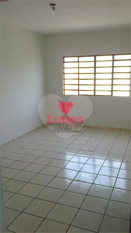Imagem Casa de 3 quartos, 162m² no bairro Centro, em Itatinga