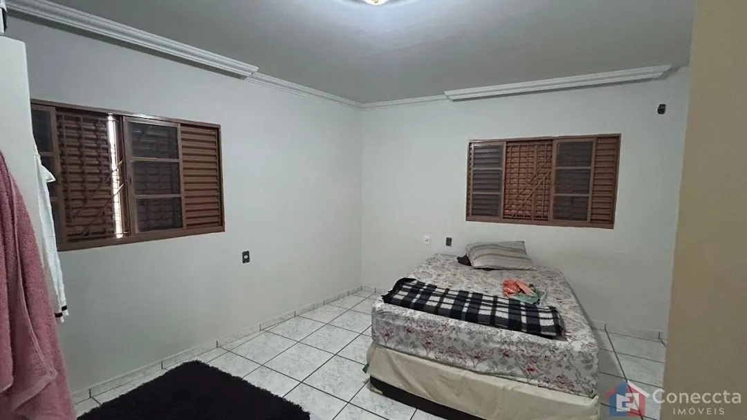 Imagem Apartamento com 3 dormitórios à venda, 112 m² por R$ 290.000,00 - Centro - Presidente Olegário/MG