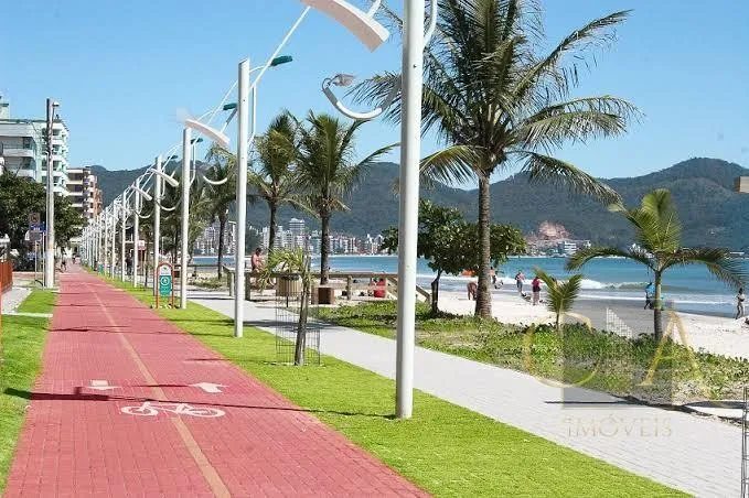 Imagem Apartamento para Temporada em Itapema, Centro, 2 dormitórios, 1 banheiro, 1 vaga