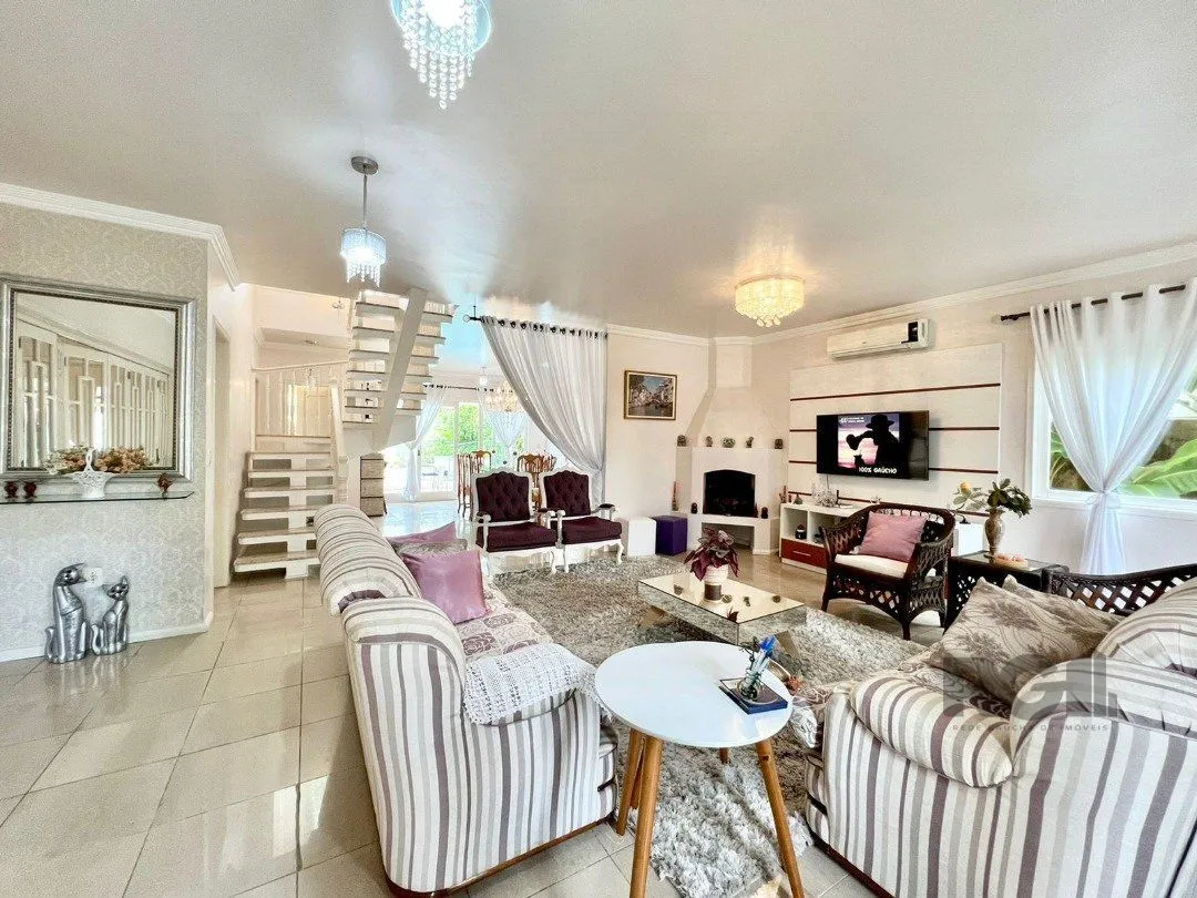 Imagem Magnífica casa linda, 360m2 de área construída