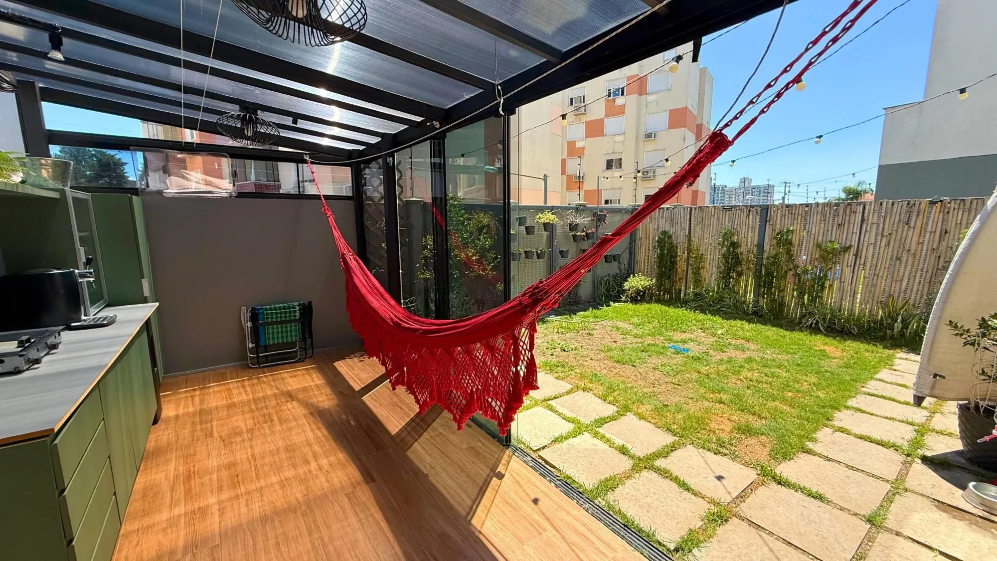 Imagem Casa em condomínio com 3 suítes à venda - Jardim Planalto, Porto Alegre