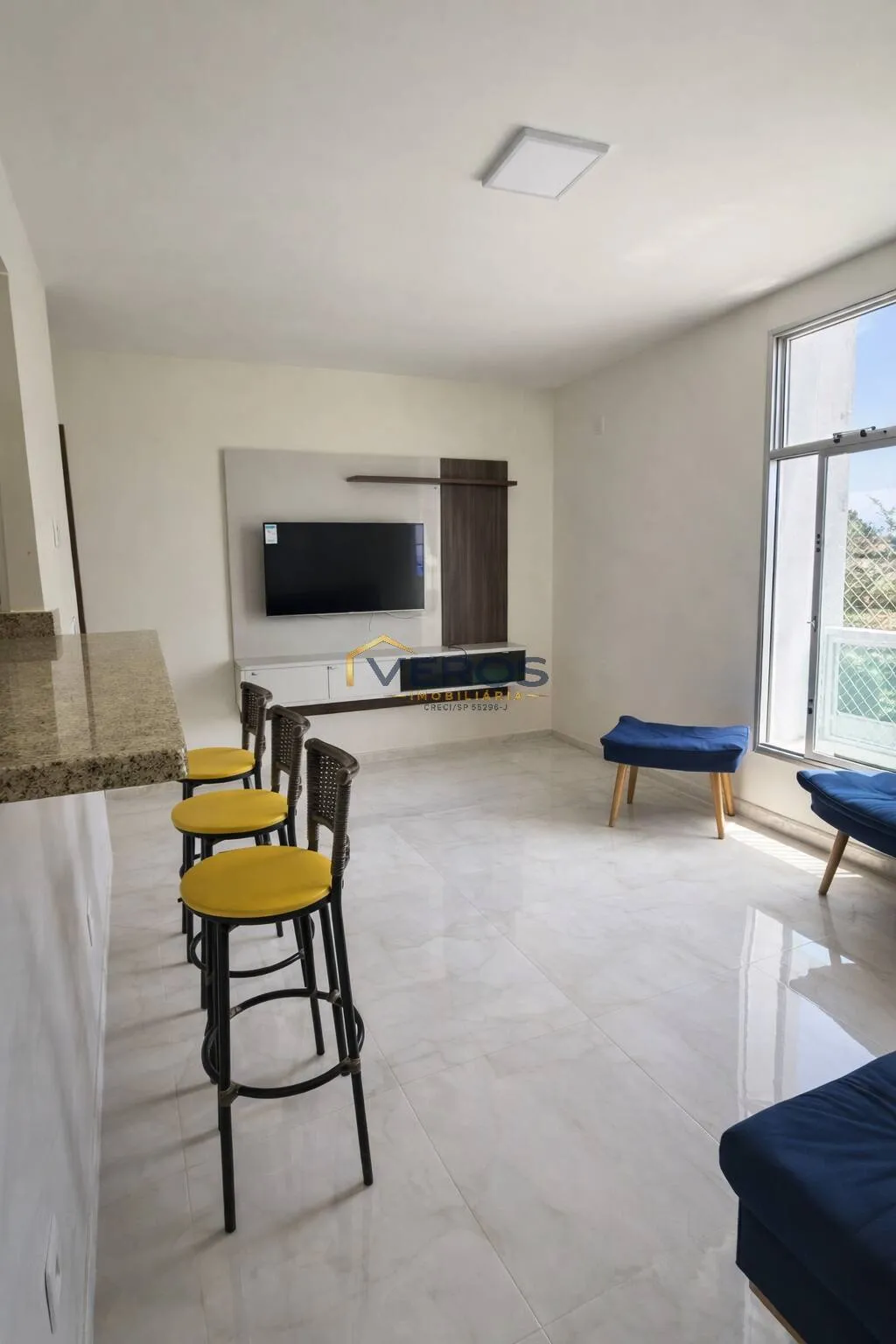 Imagem Apartamento a venda com 2 quartos e piscina na Martim de Sá - Caraguá