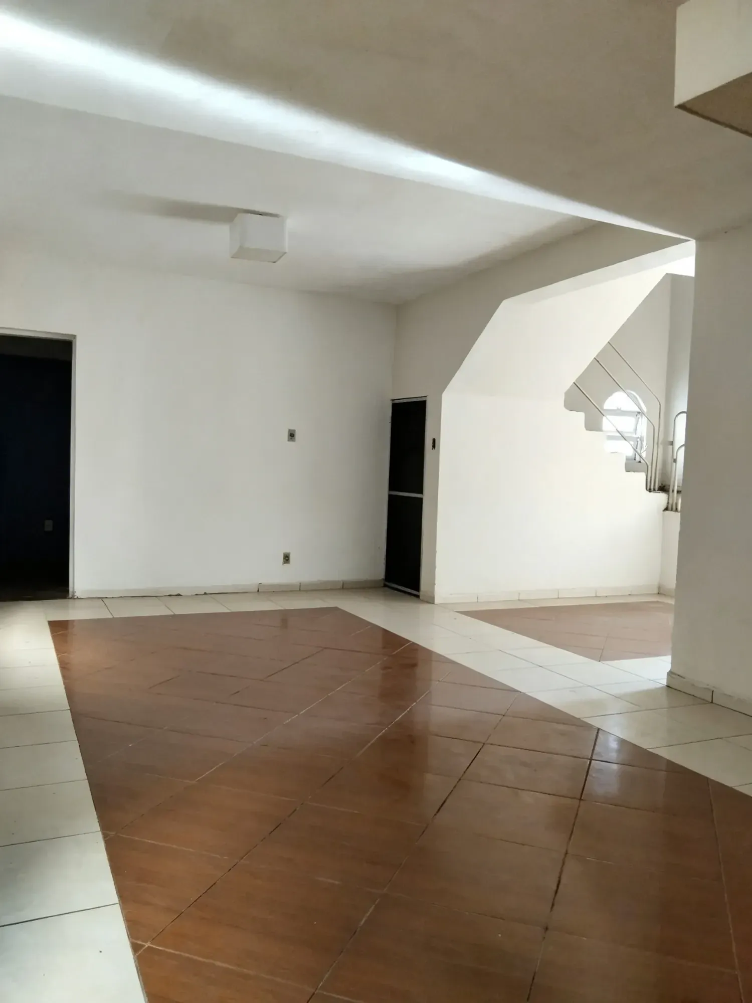 Imagem Sobrado com 4 Quartos à Venda, 250 m² em Cidade Jardim - Mogi das Cruzes
