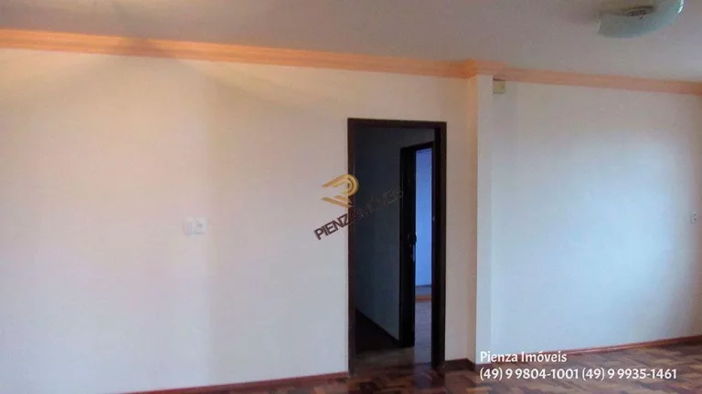 Imagem Casa para Venda em Concórdia, Centro, 3 dormitórios, 1 suíte, 1 banheiro