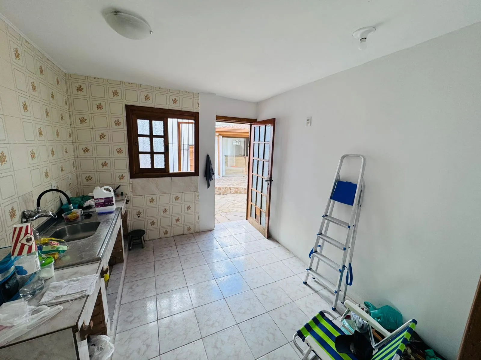 Imagem Casa no bairro Guarujá - 3 dormitórios - 1 suíte