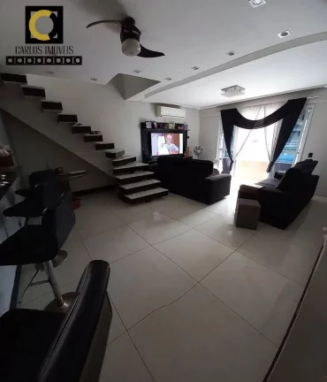 Imagem Linda Sobreposta Alta Tríplex