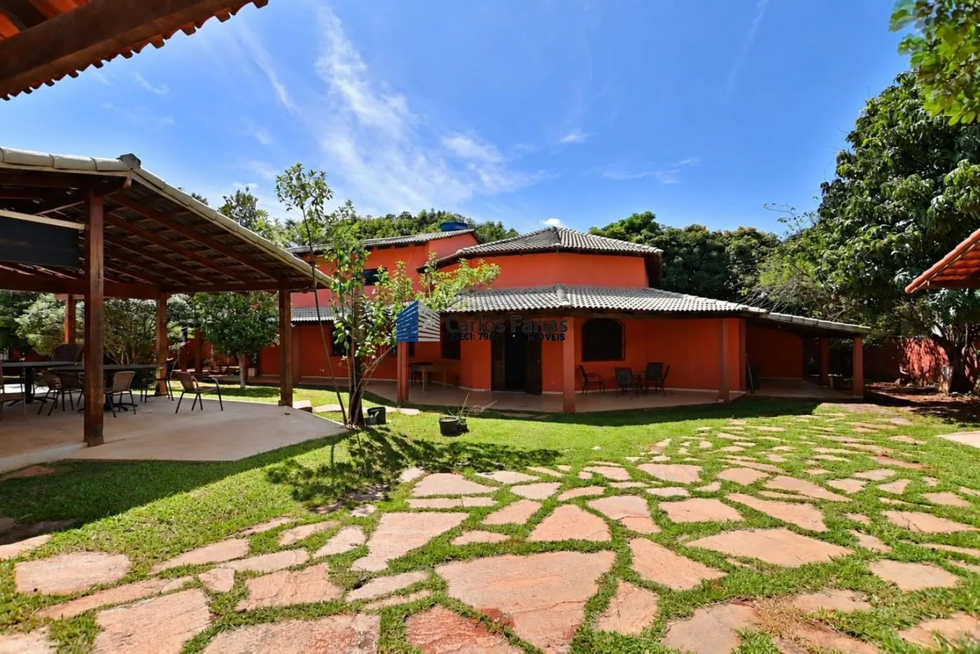 Imagem Casa em Condomínio para Venda em Brasília, Setor Habitacional Tororó (Jardim Botânico), 6 dormitórios, 3 suítes, 5 banheiros, 4 vagas