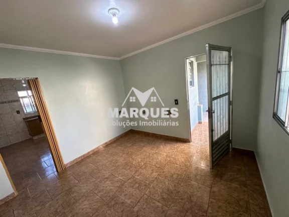 Imagem Imóvel c/ 2 casas em terreno de 435m2