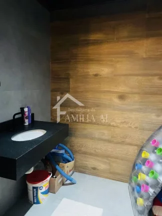 Imagem Sobrado Averbado no Iririú com 347m²