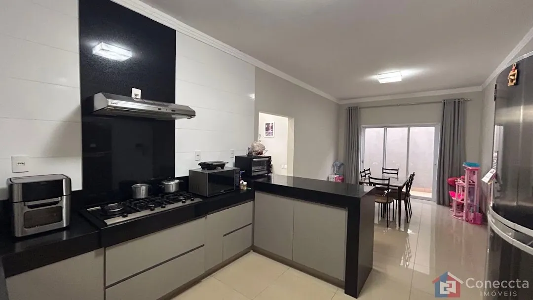 Imagem Casa com 3 dormitórios à venda, 200 m² por R$ 750.000,00 - Boa Vista - Patos de Minas/MG