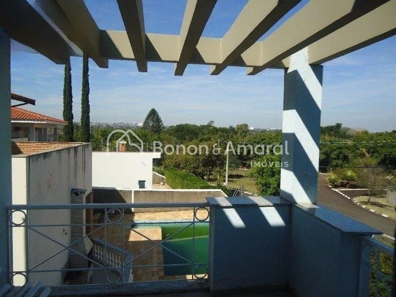 Imagem Casa de condomínio com 337 m² e 4 quartos