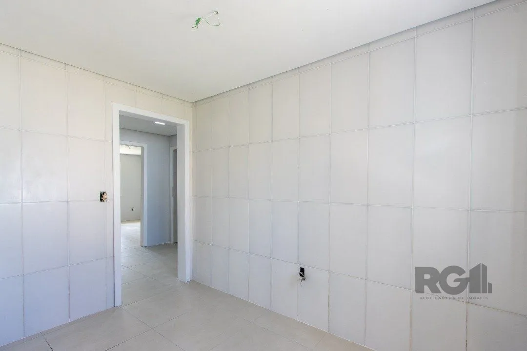 Imagem Casa no Bairro Hípica, 100% reformada, 2 dormitórios, 1 vaga de garagem.