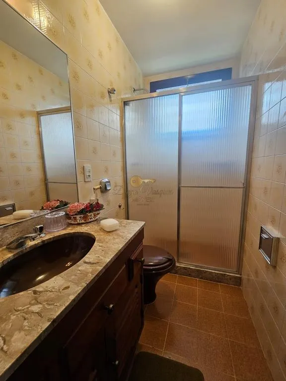 Imagem Casa em Condomínio para Venda em Teresópolis / RJ no bairro Granja Guarani