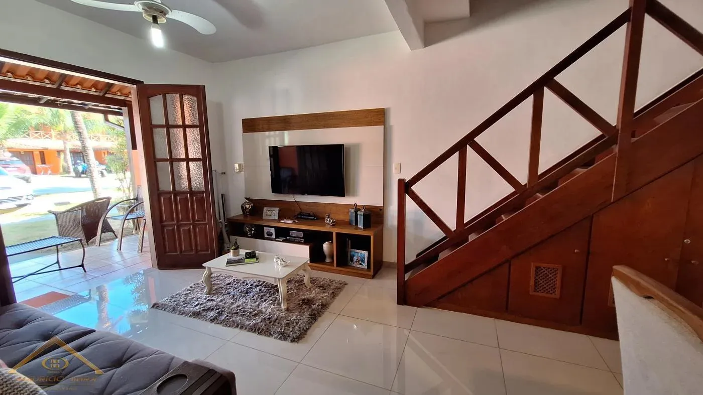Imagem Casa em Condomínio para Venda em Cabo Frio / RJ no bairro Ogiva