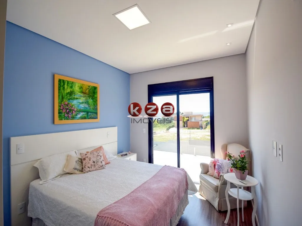 Imagem Imóvel de Luxo à Venda em Valinhos-SP: Casa de 4 quartos, 4 suítes com 330m² no Condomínio Residencial Querência.