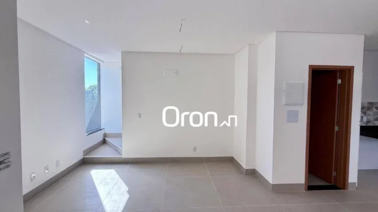 Imagem Sobrado à venda, 138 m² por R$ 650.000,00 - Chácara São Pedro - Aparecida de Goiânia/GO