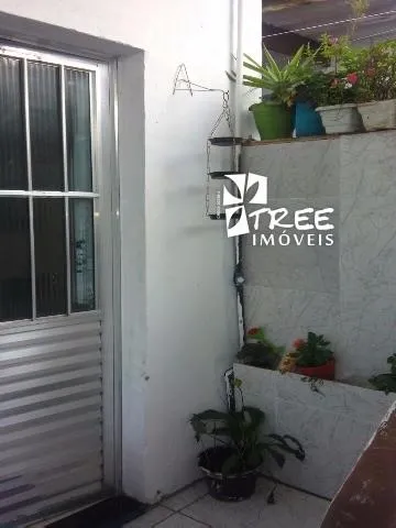 Imagem VENDA CASA LOCALIZADA NO BAIRRO SESC EM SUZANO COM A/T 145m² e A/C 360m² distribuídos em 3 dormitórios, 2 banheiros, 2 salas, cozinha. CONSULTE-NOS.