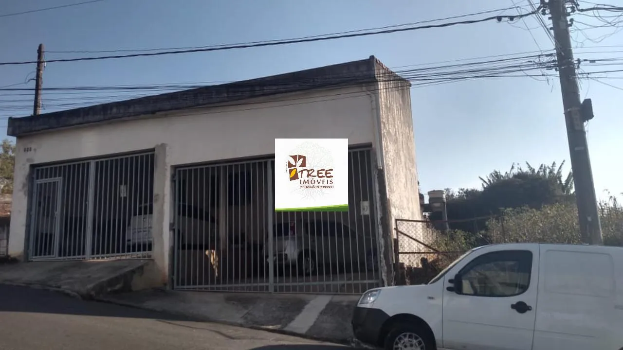 Imagem VENDA DE TERRENO NO JORDANÓPOLIS, EM ARUJÁ/SP, ÓTIMA OPORTUNIDADE PARA INVESTIMENTO, 1.100m² e casa com 3 quartos e 4 vagas cobertas. CONSULTE-NOS.