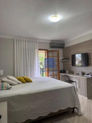 Imagem Duas casas à venda em excelente bairro, 310 m² por R$ 1.200.000 - Santa Rosa - Socorro/SP