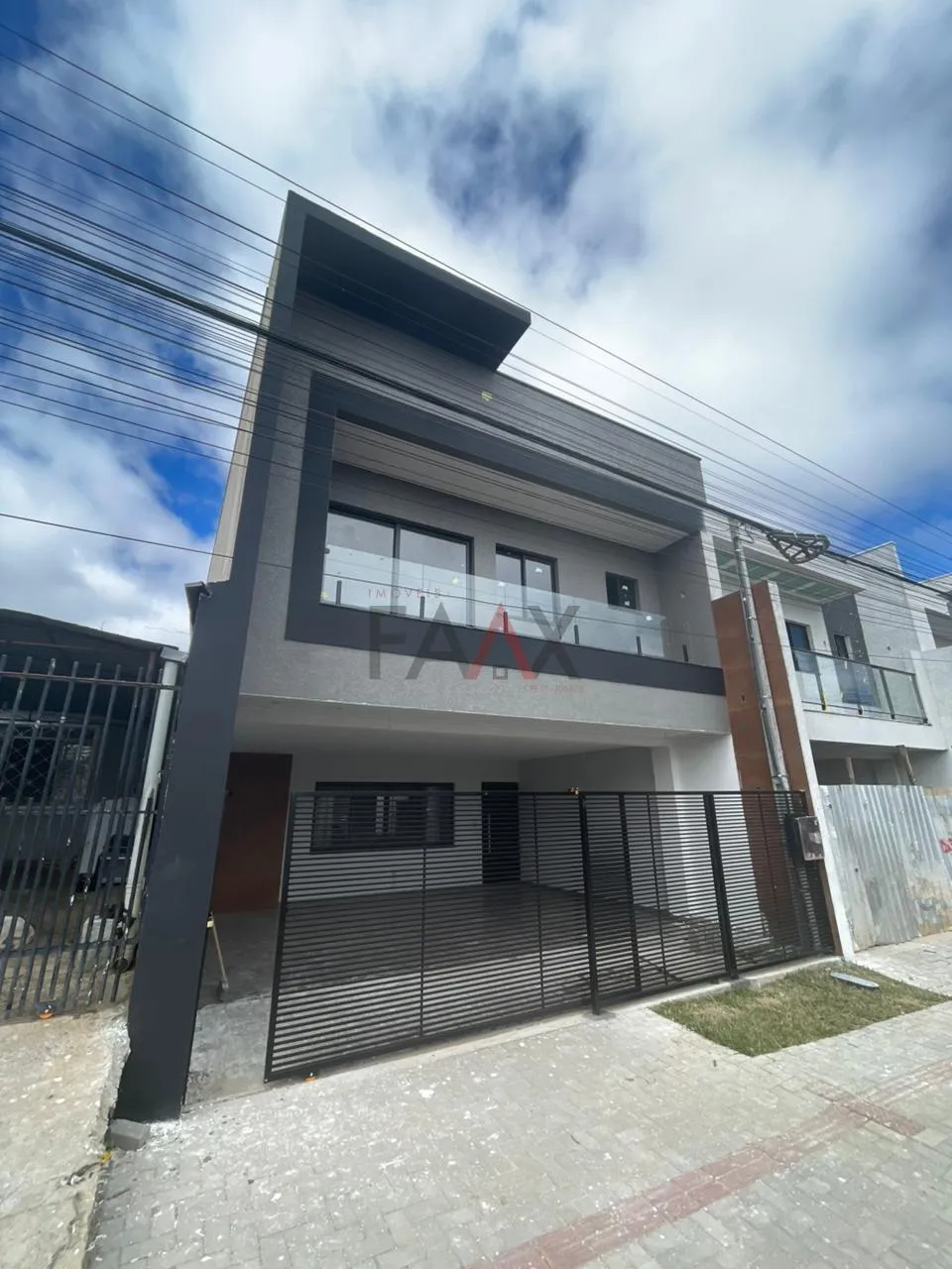 Imagem Sobrado à venda Alto padrão no VIRMOND com 3 suítes em GUARAPUAVA - PR