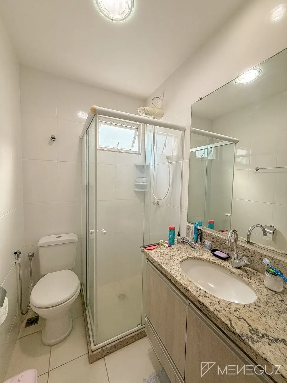 Imagem Apartamento à venda na Praia do Morro, Guarapari - 2 suítes, mobilhado, com elevador