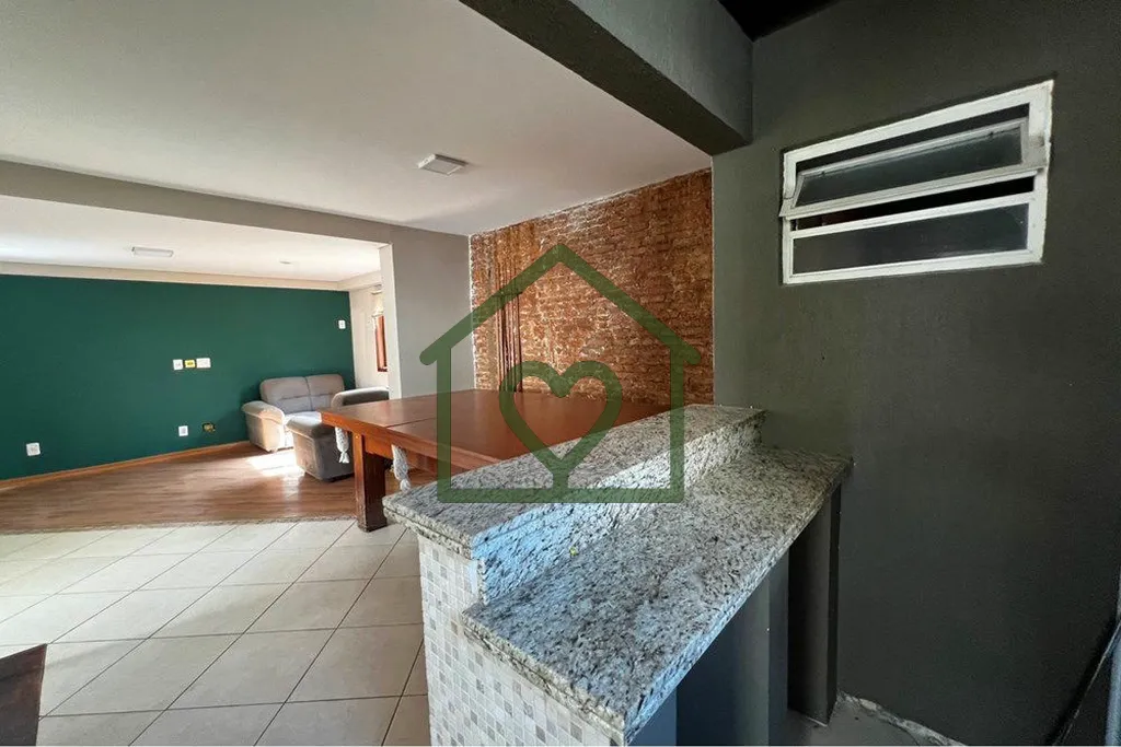 Imagem Descubra a elegância inigualável desta espetacular cobertura desocupada localizada no prestigiado ...