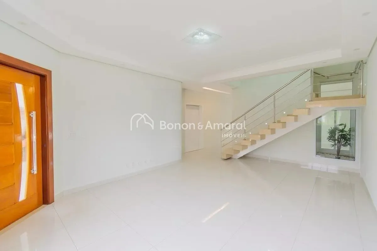 Imagem Casa de condomínio para alugar com 318m², 4 quartos e 4 vagas