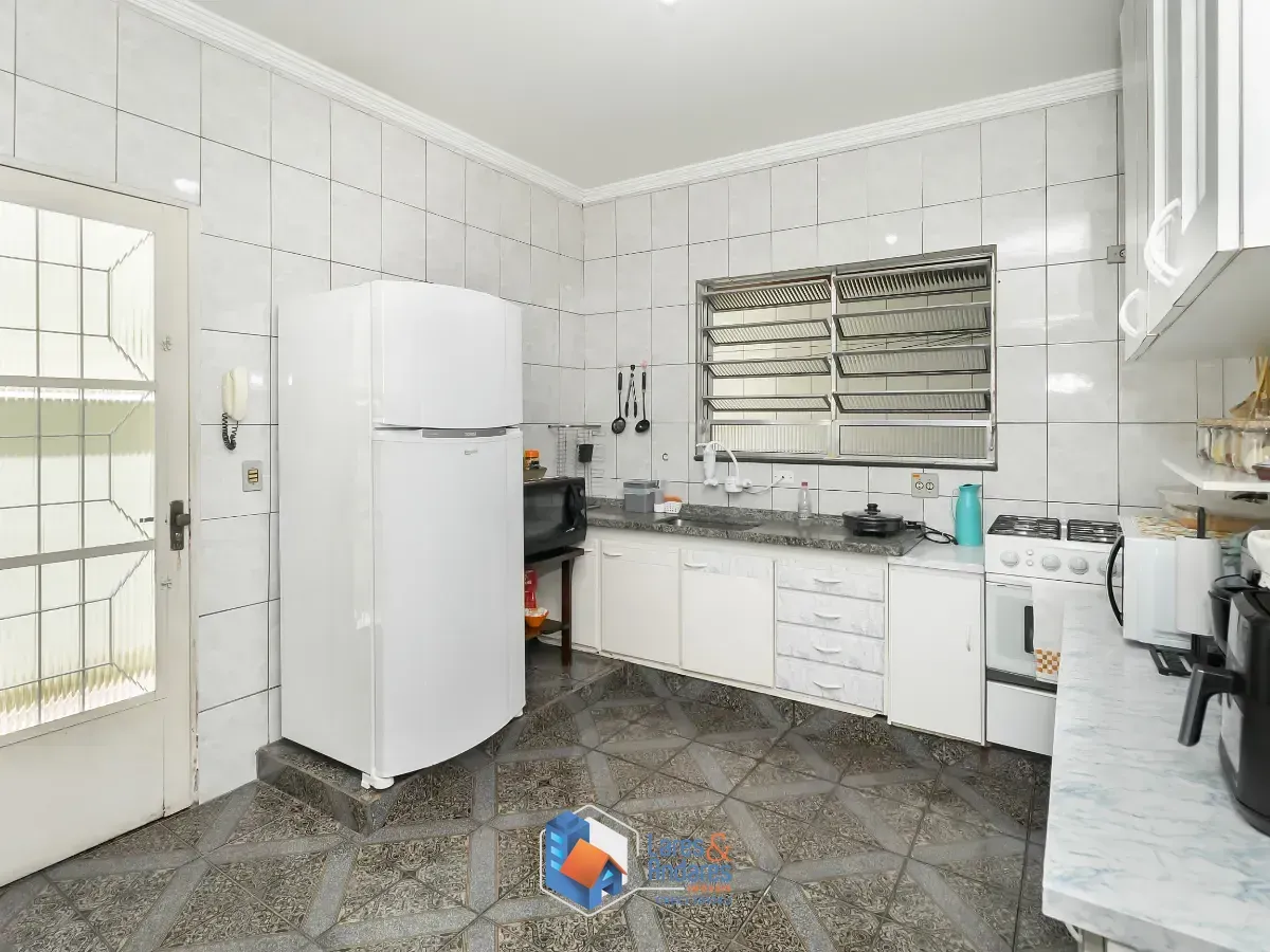 Imagem Sobrado para venda em Conjunto Residencial Vista Verde com 3 quartos, sendo 1 suíte, 170m²