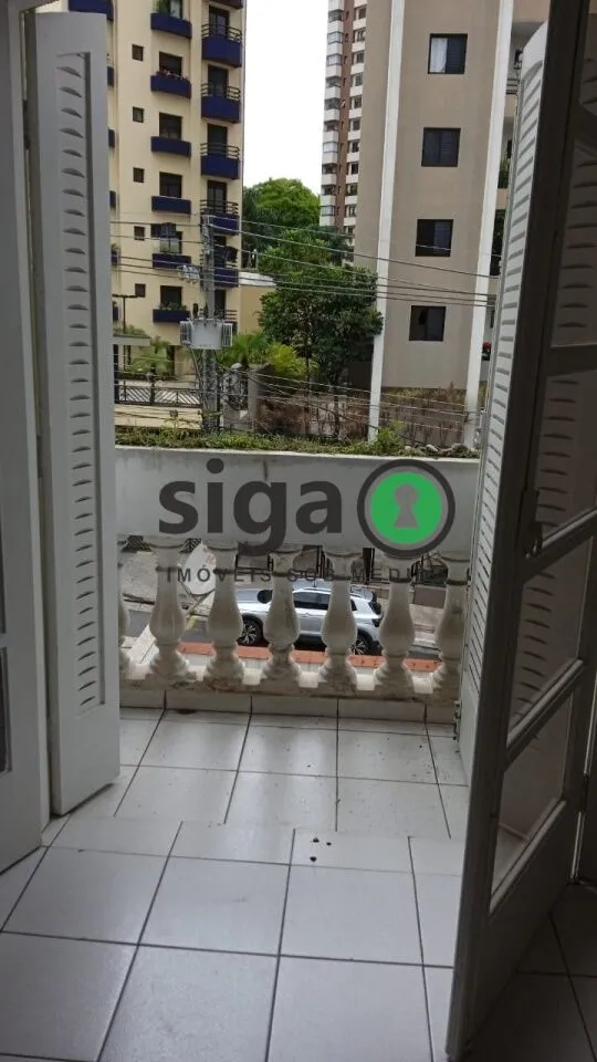 Imagem Casa com 200m², 5 Dormitórios e 3 Vagas para Quem Valoriza Espaço e Conforto.