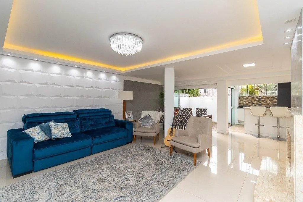 Imagem Casa em condomínio com 4 quartos, 2 suítes e 2 vagas à - Jardim Sabara