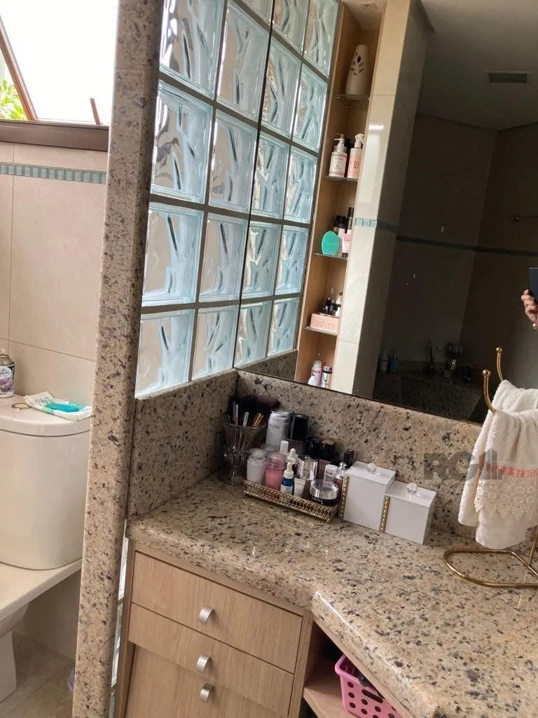 Imagem Apartamento para Venda - 52.24m², 1 dormitório, 1 vaga - Três Figueiras