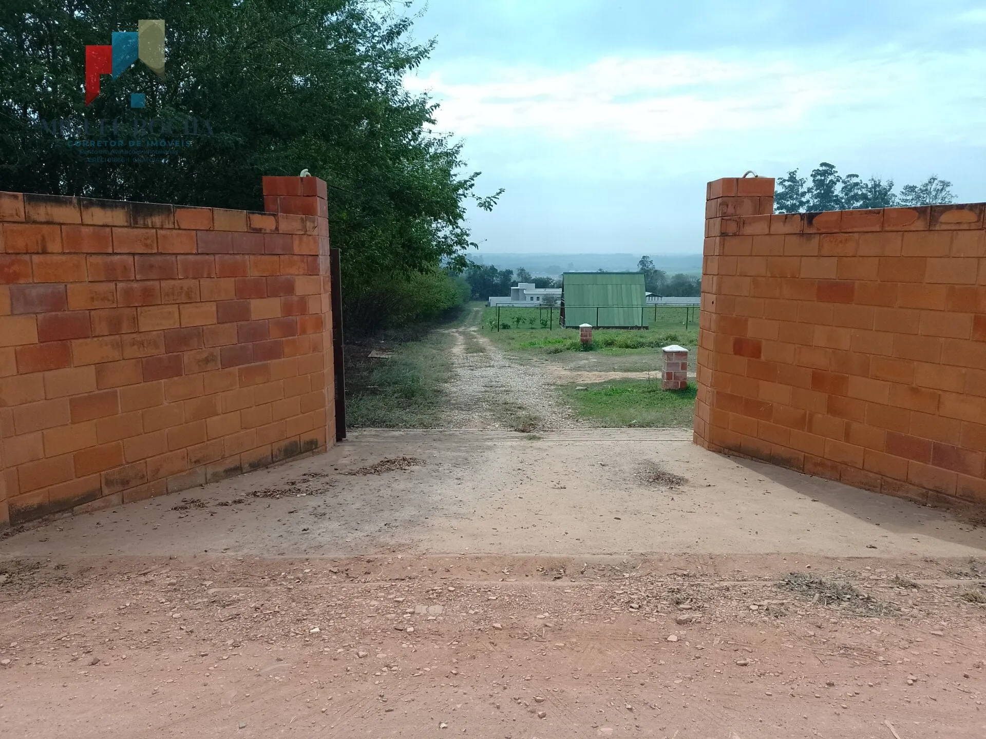 Terreno Terreno em Mirandas em Área Rural
