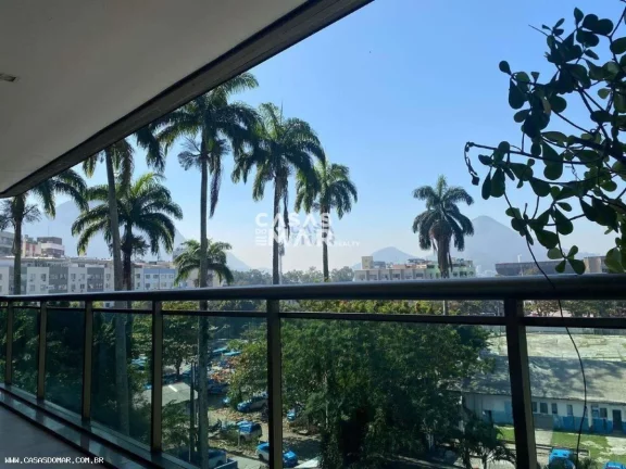 Foto do imóvel Apartamento de luxo à beira-mar no Leblon, RJ: 2 quartos, 1 suíte, 2 banheiros, 2 vagas de garagem e 84m² de pura sofisticação!