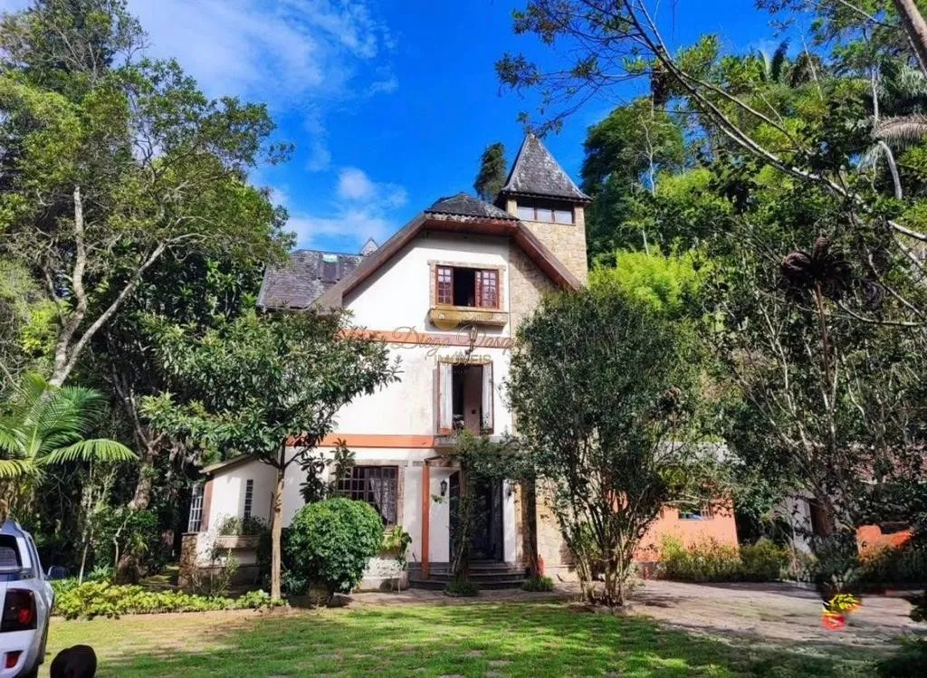 Imagem Sítio para Venda em Teresópolis / RJ no bairro Albuquerque