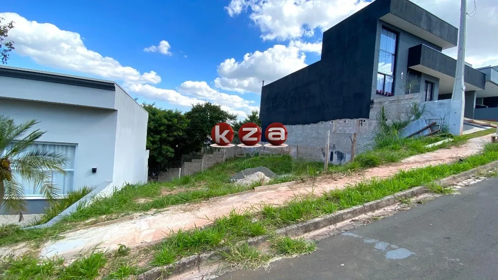 Imagem Terreno à venda em condomínio exclusivo: 313,00 m² no Condomínio Vivenda das Pitangueiras, Valinhos-SP.