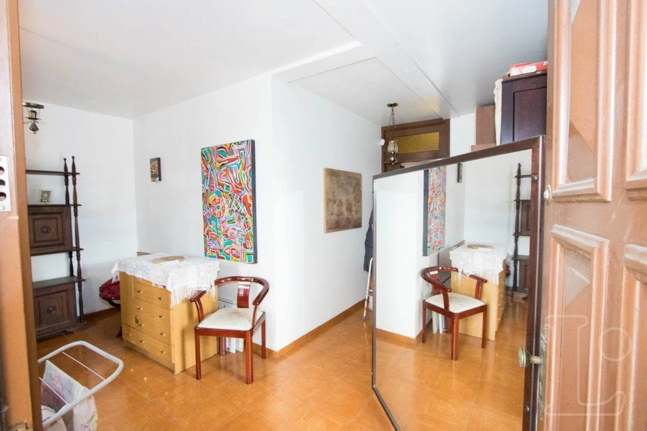 Imagem Casa com entradas independentes em Teresópolis: oportunidade para investimento e moradia